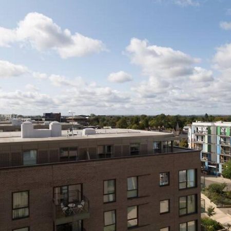 Contemporary & Homely Penthouse, 2 Mins Walk From Cambridge Station, Lift Access, Secured Gated On-Site Parking, Self Check-In, Super Fast Wifi, Terrace & Sleeps 6 Exteriér fotografie