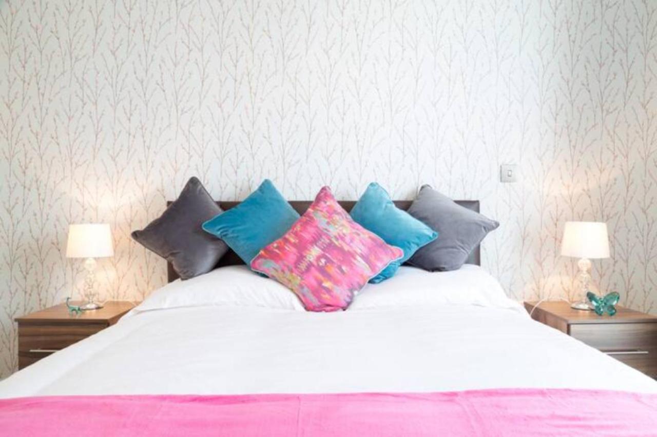 Contemporary & Homely Penthouse, 2 Mins Walk From Cambridge Station, Lift Access, Secured Gated On-Site Parking, Self Check-In, Super Fast Wifi, Terrace & Sleeps 6 Exteriér fotografie