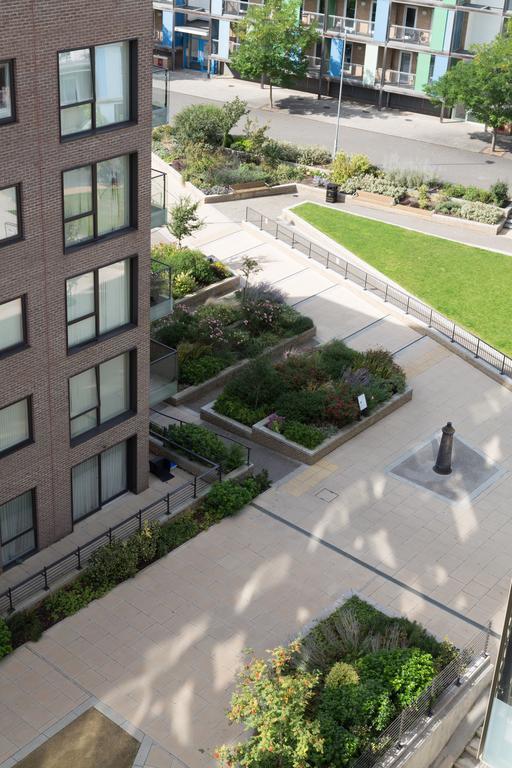 Contemporary & Homely Penthouse, 2 Mins Walk From Cambridge Station, Lift Access, Secured Gated On-Site Parking, Self Check-In, Super Fast Wifi, Terrace & Sleeps 6 Exteriér fotografie