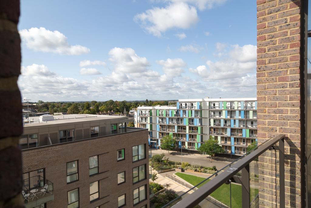Contemporary & Homely Penthouse, 2 Mins Walk From Cambridge Station, Lift Access, Secured Gated On-Site Parking, Self Check-In, Super Fast Wifi, Terrace & Sleeps 6 Exteriér fotografie