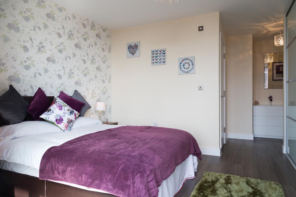 Contemporary & Homely Penthouse, 2 Mins Walk From Cambridge Station, Lift Access, Secured Gated On-Site Parking, Self Check-In, Super Fast Wifi, Terrace & Sleeps 6 Exteriér fotografie