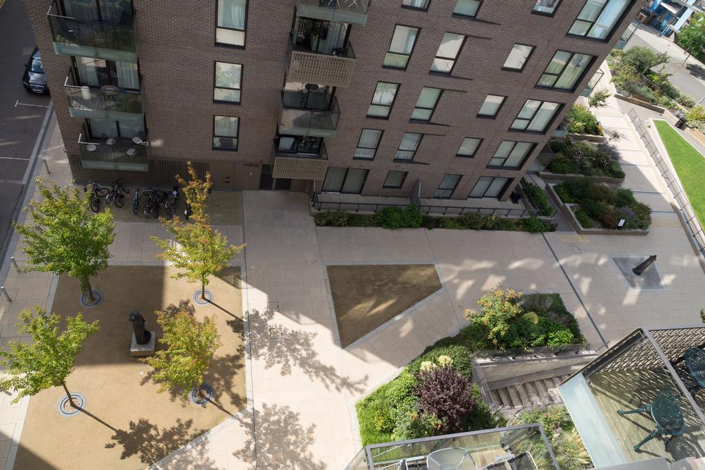 Contemporary & Homely Penthouse, 2 Mins Walk From Cambridge Station, Lift Access, Secured Gated On-Site Parking, Self Check-In, Super Fast Wifi, Terrace & Sleeps 6 Exteriér fotografie